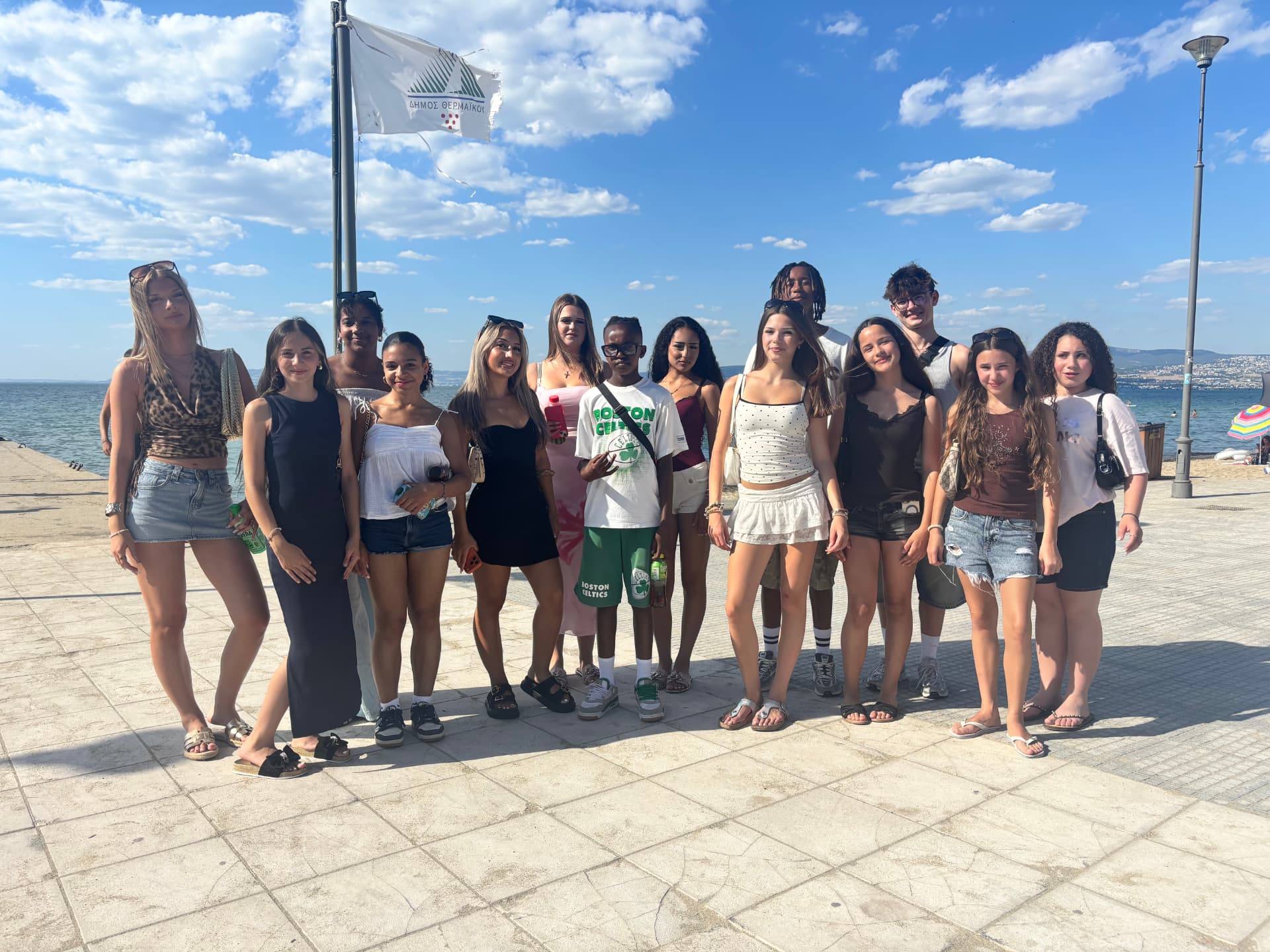 Crew am Meer beim Greece Camp